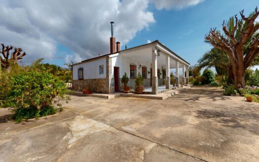 VILLA EXCLUSIVA – 16.000 m² DE PRIVACIDAD, LUJO Y RENTABILIDAD