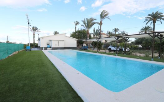 CHALET REFORMADO EN CARRETERA DE SANTA POLA