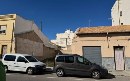 ¡INVERSIÓN EN TORRELLANO DE SOLAR URBANO!