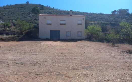 “Vistas espectaculares + vivienda avanzada en parcela de 6.000 m² – gran oportunidad en Hondón”